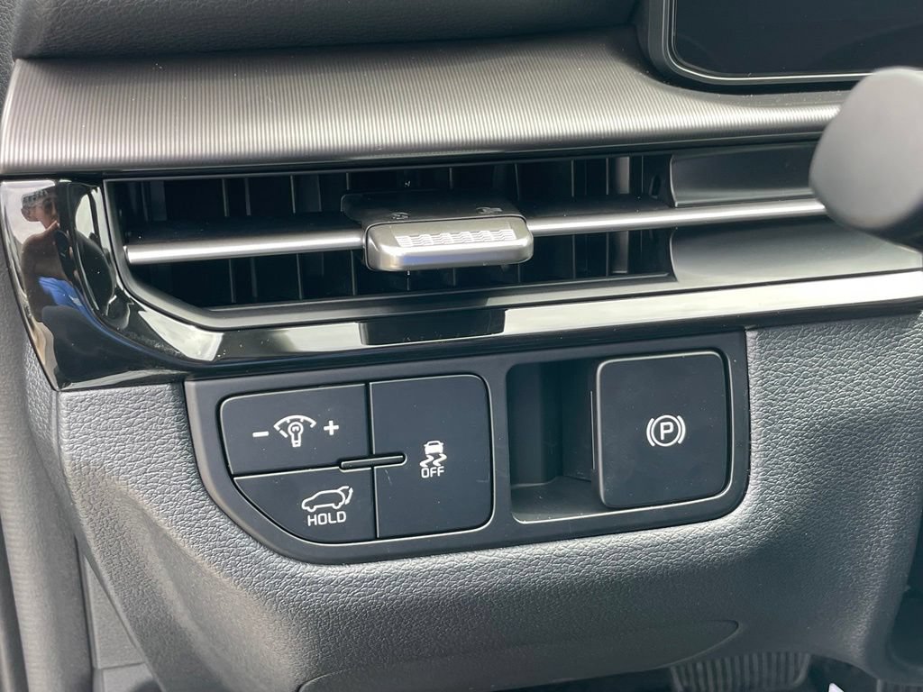 New 2026 Kia Sportage EX FWD image 12