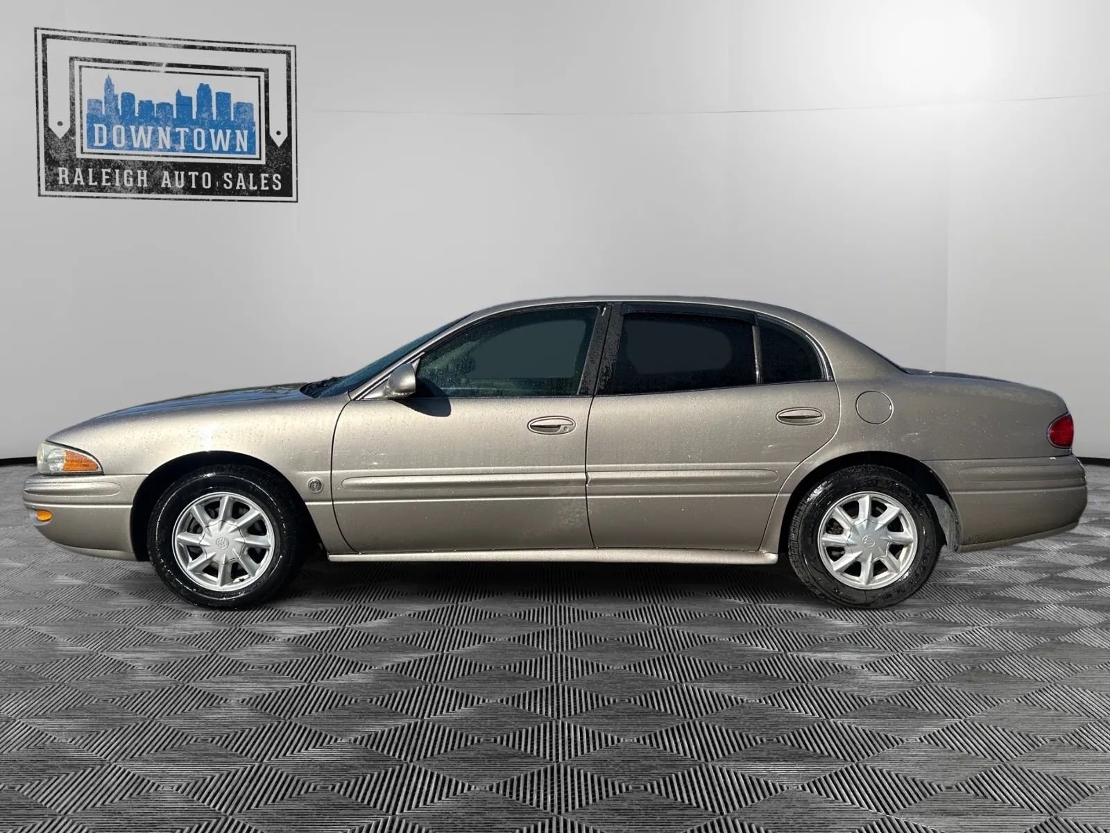 Used 2003 Buick Le Sabre Custom w/ Luxury Package image 9