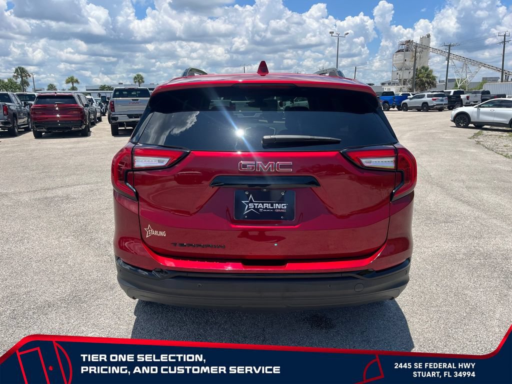 Used 2024 GMC Terrain SLT w/ Tech Package FWD image 6