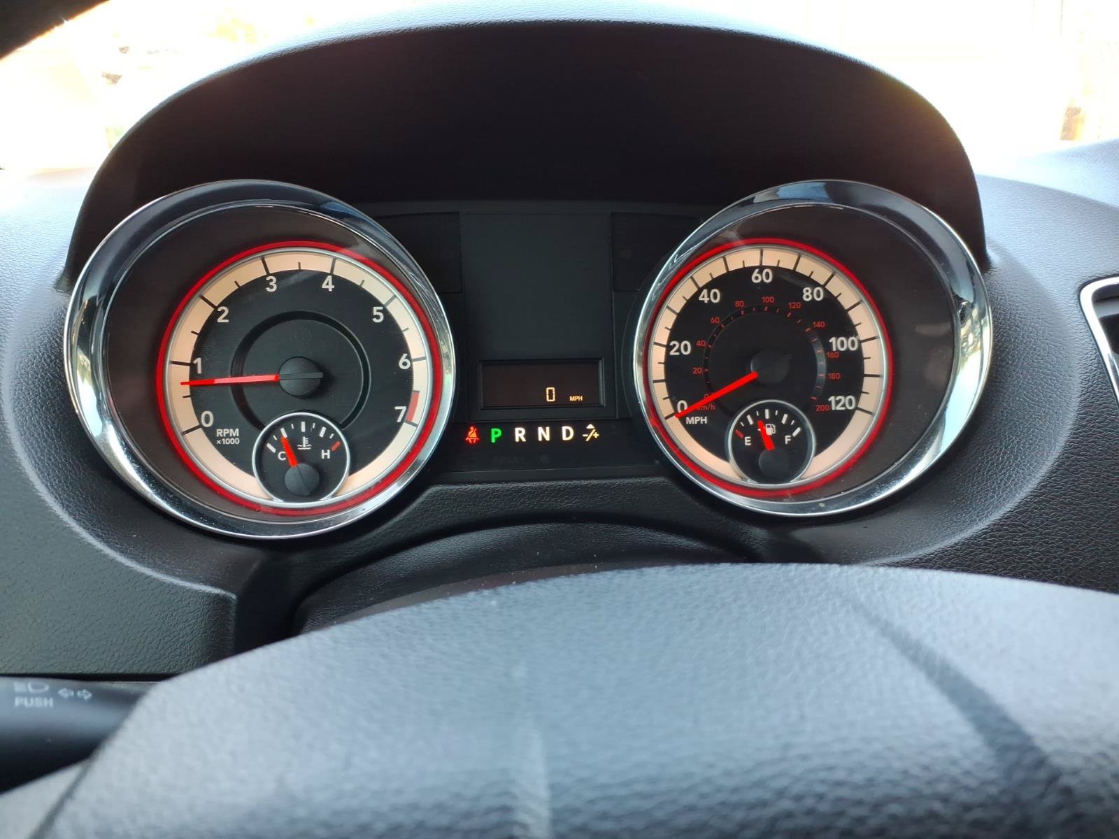 Used 2015 Dodge Grand Caravan SXT FWD image 18