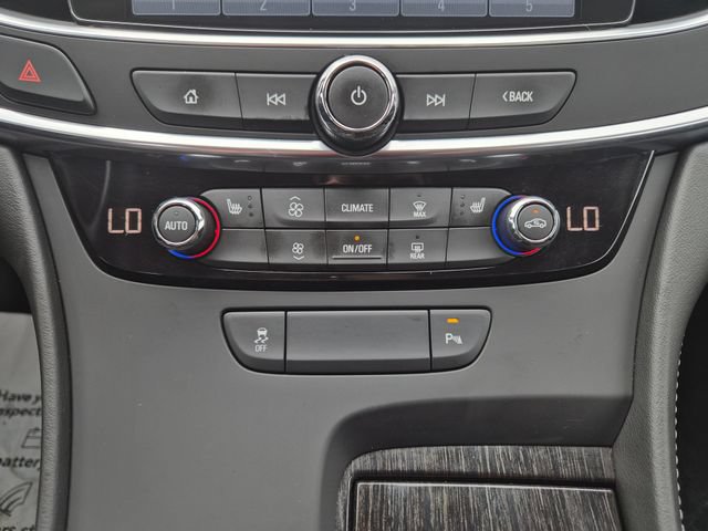 Used 2017 Buick LaCrosse Essence FWD image 27