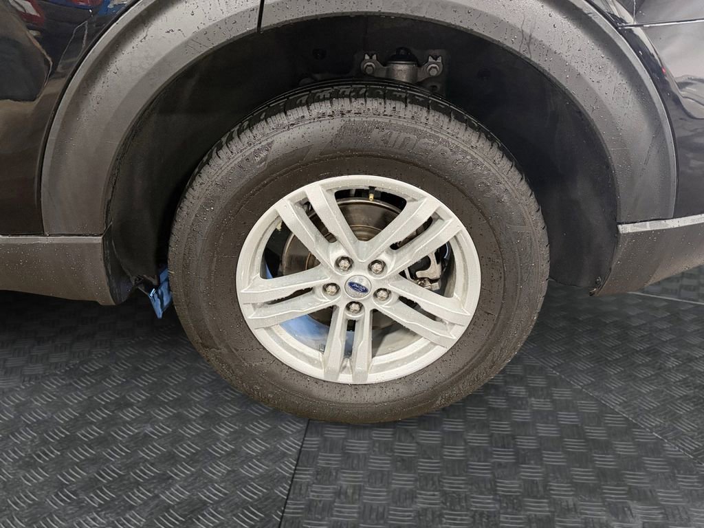 Used 2023 Ford Explorer XLT w/ Equipment Group 202A image 14
