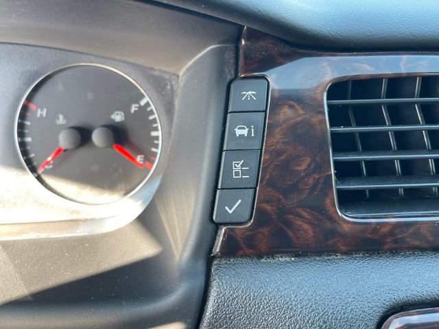 Used 2015 Chevrolet Impala LTZ FWD image 21