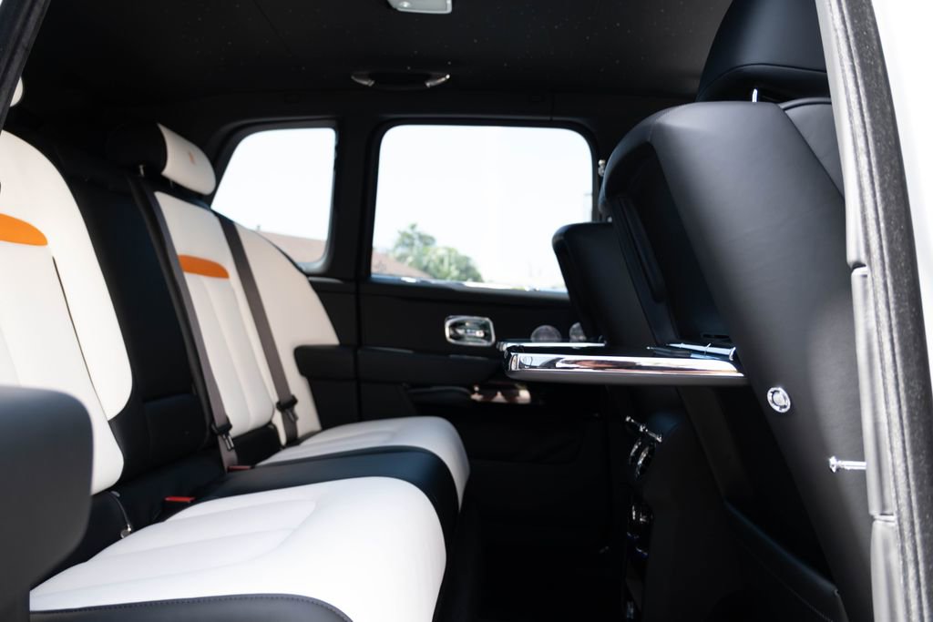 New 2026 Rolls-Royce Cullinan image 33
