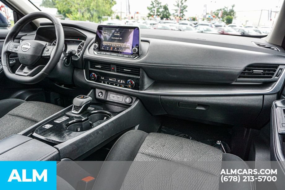 Used 2026 Nissan Rogue SV FWD image 23