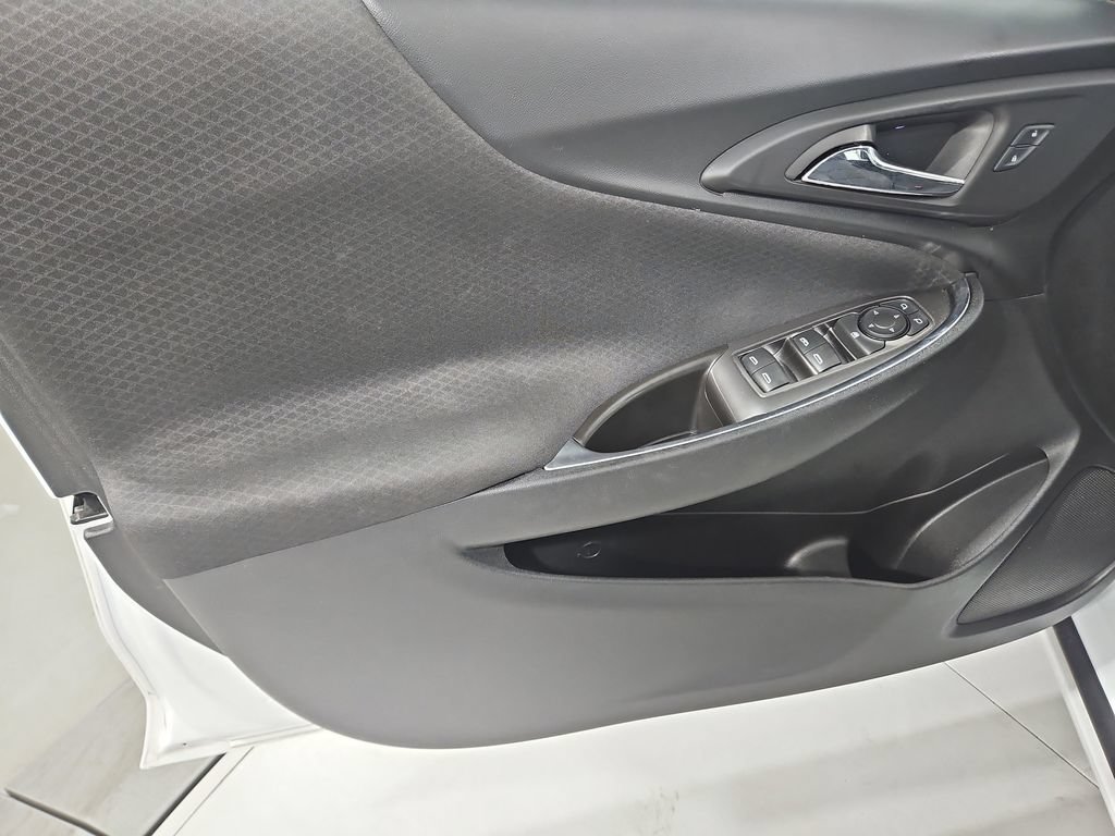 Used 2016 Chevrolet Malibu LT FWD image 11