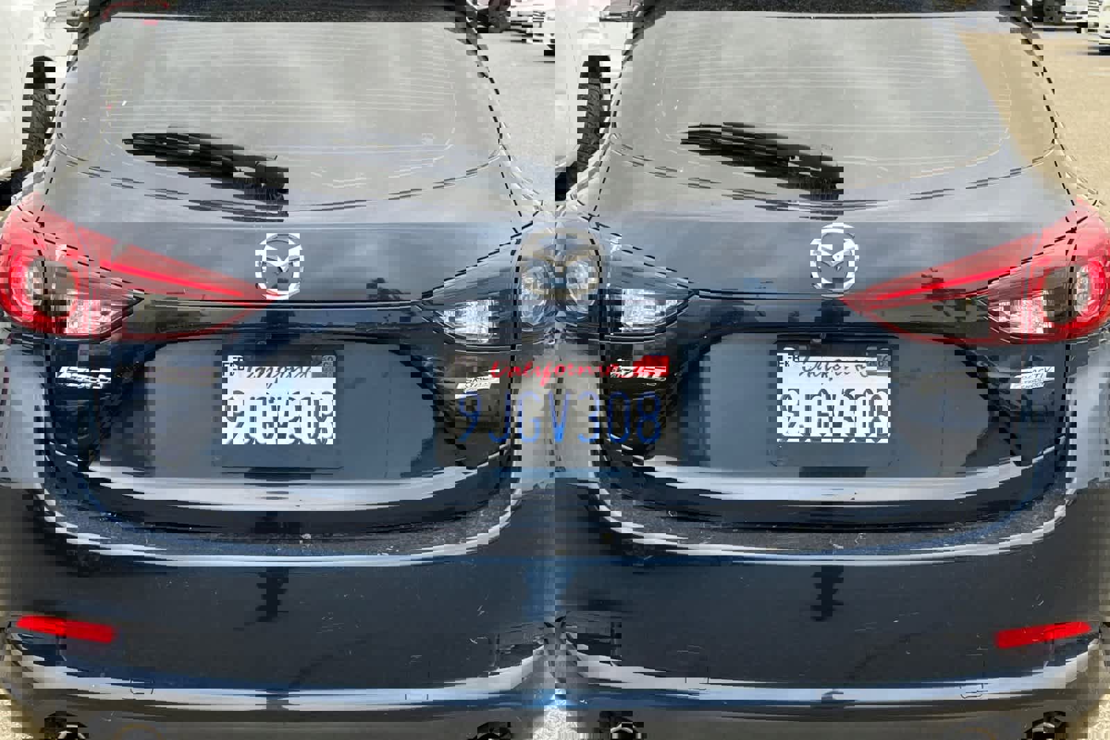 Used 2018 MAZDA MAZDA3 Touring image 19