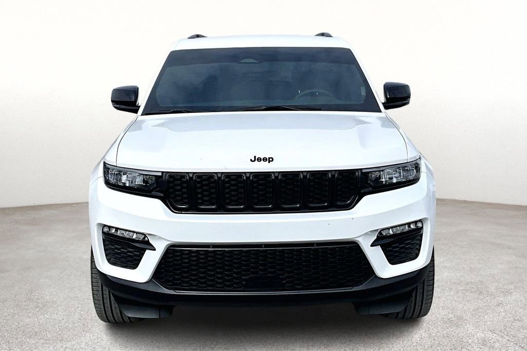 Used 2024 Jeep Grand Cherokee Limited w/ Black Appearance Package image 5