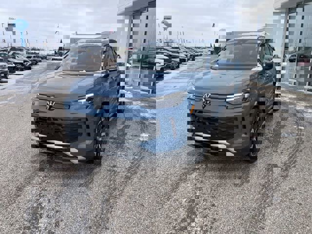 New 2026 Volkswagen Tiguan SE image 2