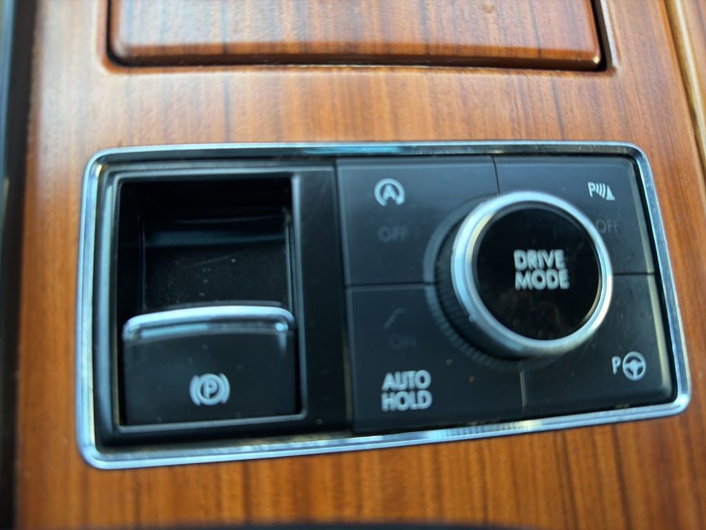 Used 2018 Lincoln Navigator Reserve w/ Technology Package image 23