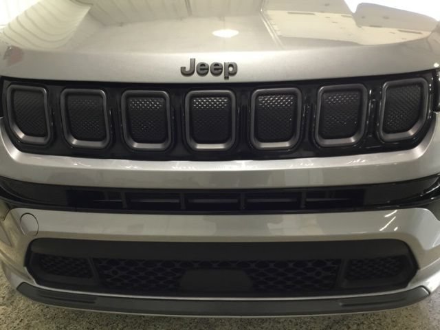 Used 2022 Jeep Compass High Altitude AWD/4WD image 22