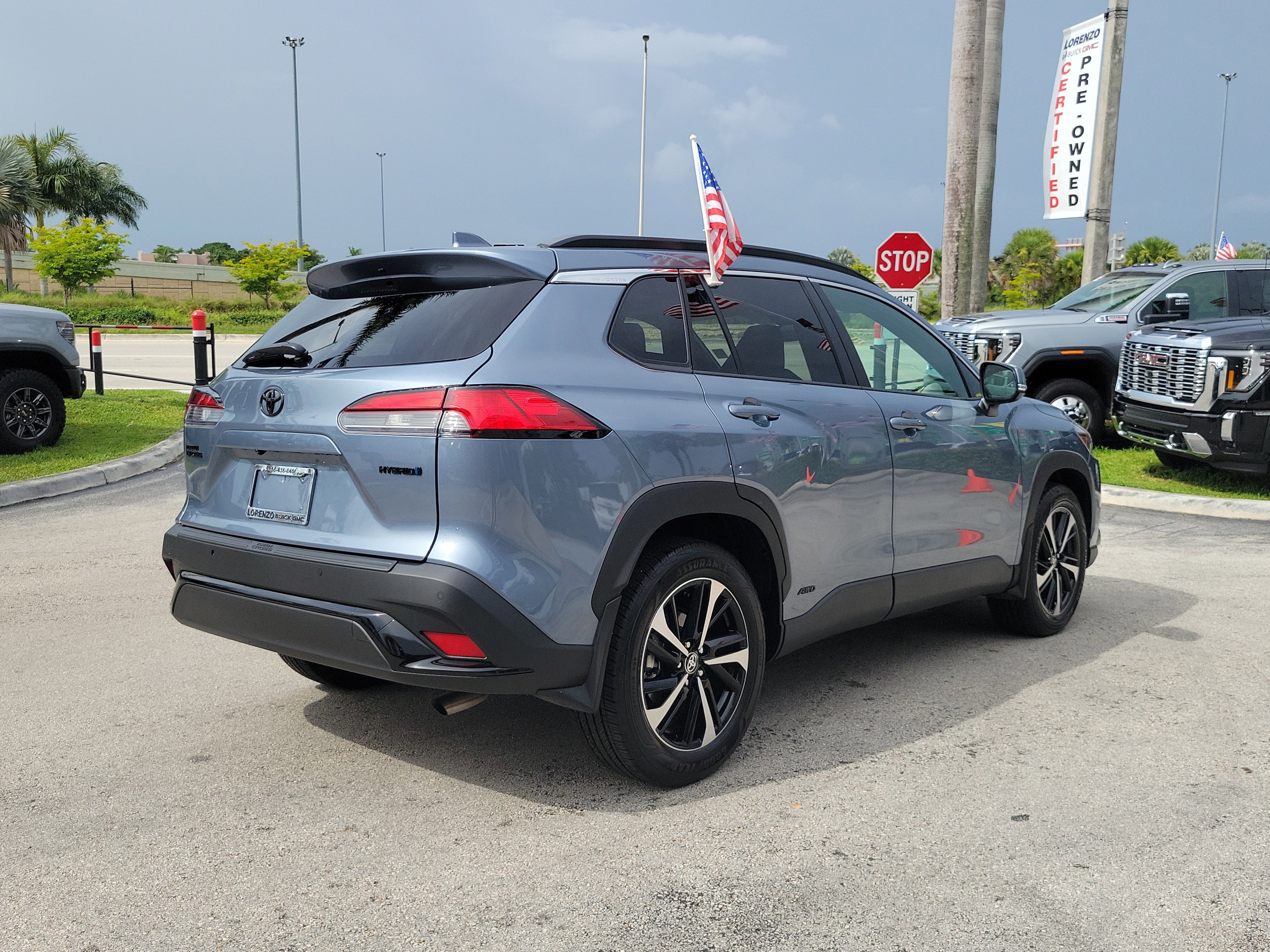 Used 2024 Toyota Corolla Cross AWD Hybrid w/ Convenience Package image 5
