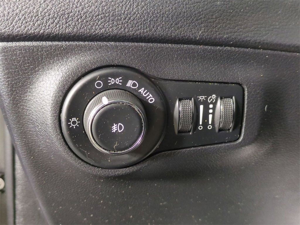 Used 2019 Jeep Compass Limited image 16