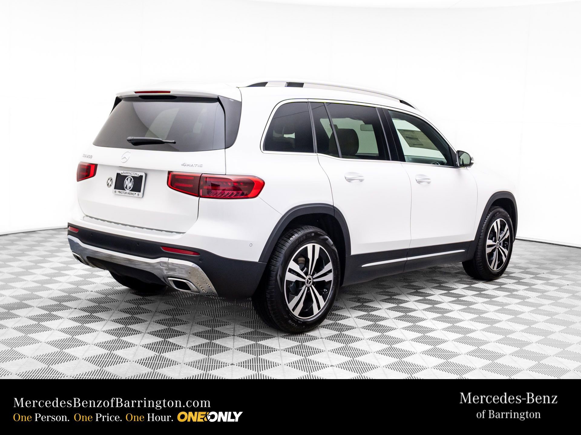 New 2026 Mercedes-Benz GLB 250 4MATIC image 6