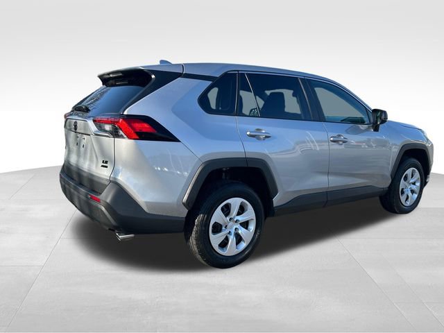 Certified 2024 Toyota RAV4 LE AWD/4WD image 6