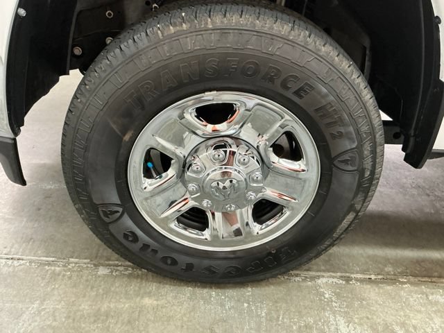 Used 2024 RAM 2500 Tradesman w/ Chrome Appearance Group AWD/4WD image 11