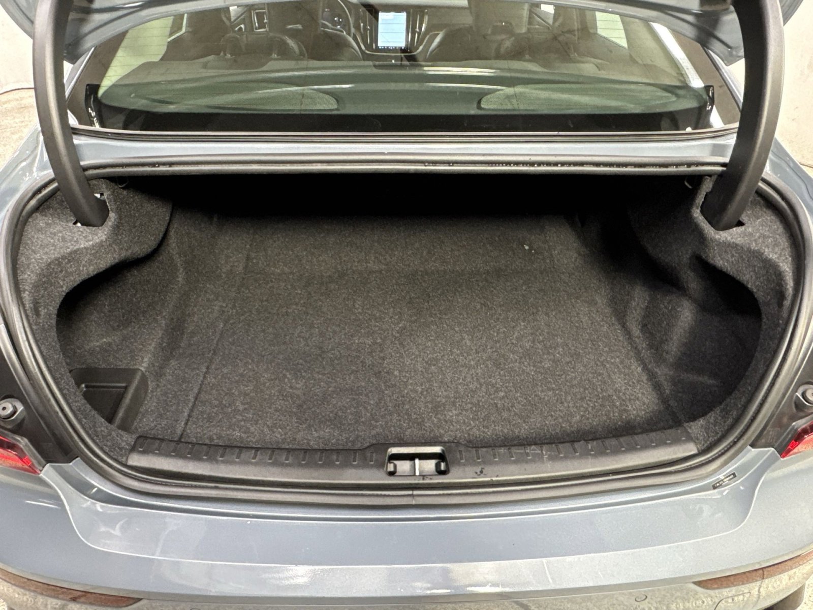 Used 2024 Volvo S60 B5 Plus image 30