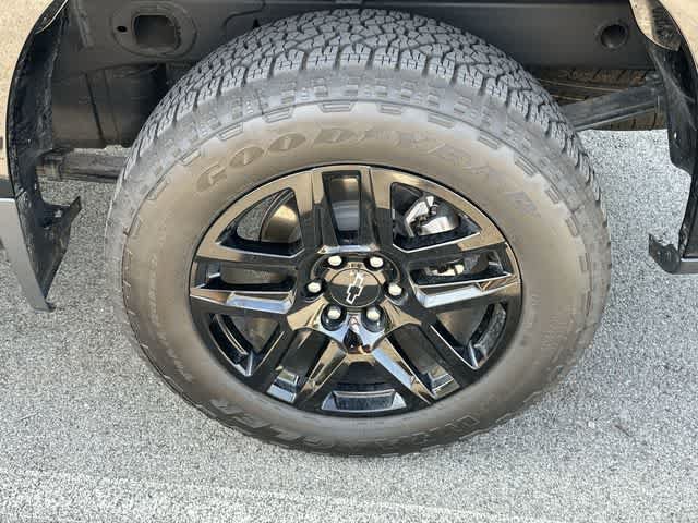 Used 2026 Chevrolet Silverado 1500 RST w/ RST Select Package AWD/4WD image 5