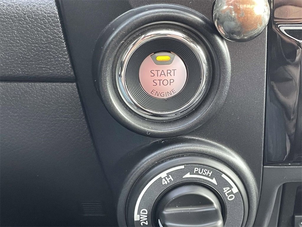 Used 2023 Nissan Titan PRO-4X w/ Pro-4x Convenience Package image 26