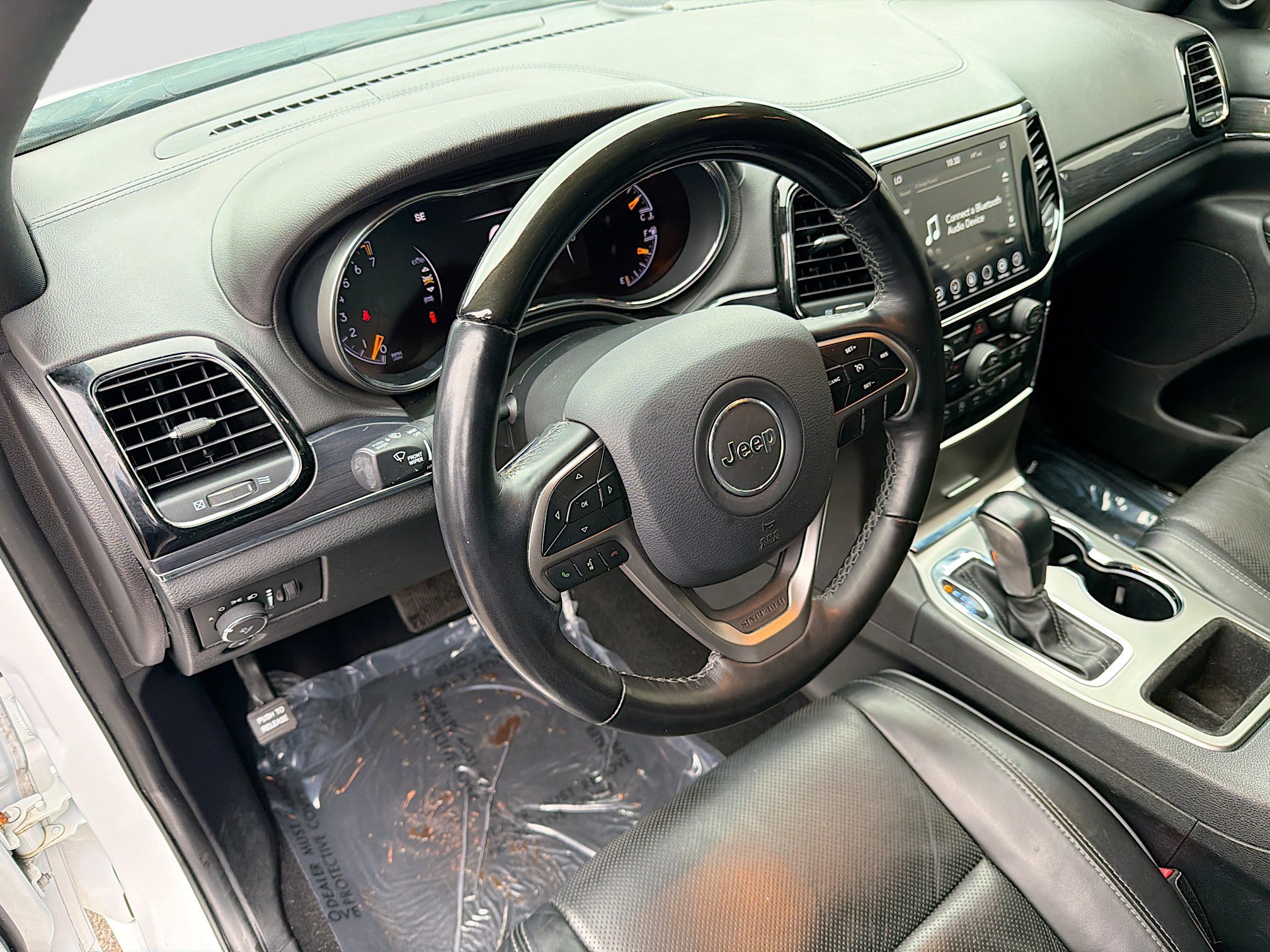 Used 2020 Jeep Grand Cherokee Overland image 25