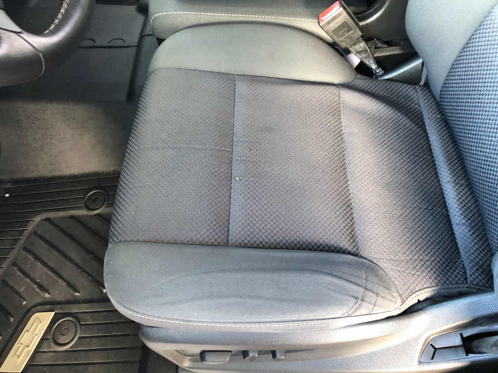 Used 2017 Chevrolet Silverado 1500 LT w/ Midnight Edition image 19