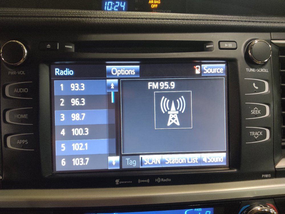 Used 2019 Toyota Highlander Plus FWD image 25