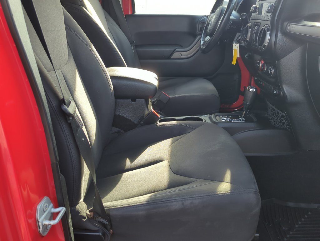 Used 2015 Jeep Wrangler Unlimited Sport w/ Quick Order Package 24S AWD/4WD image 25