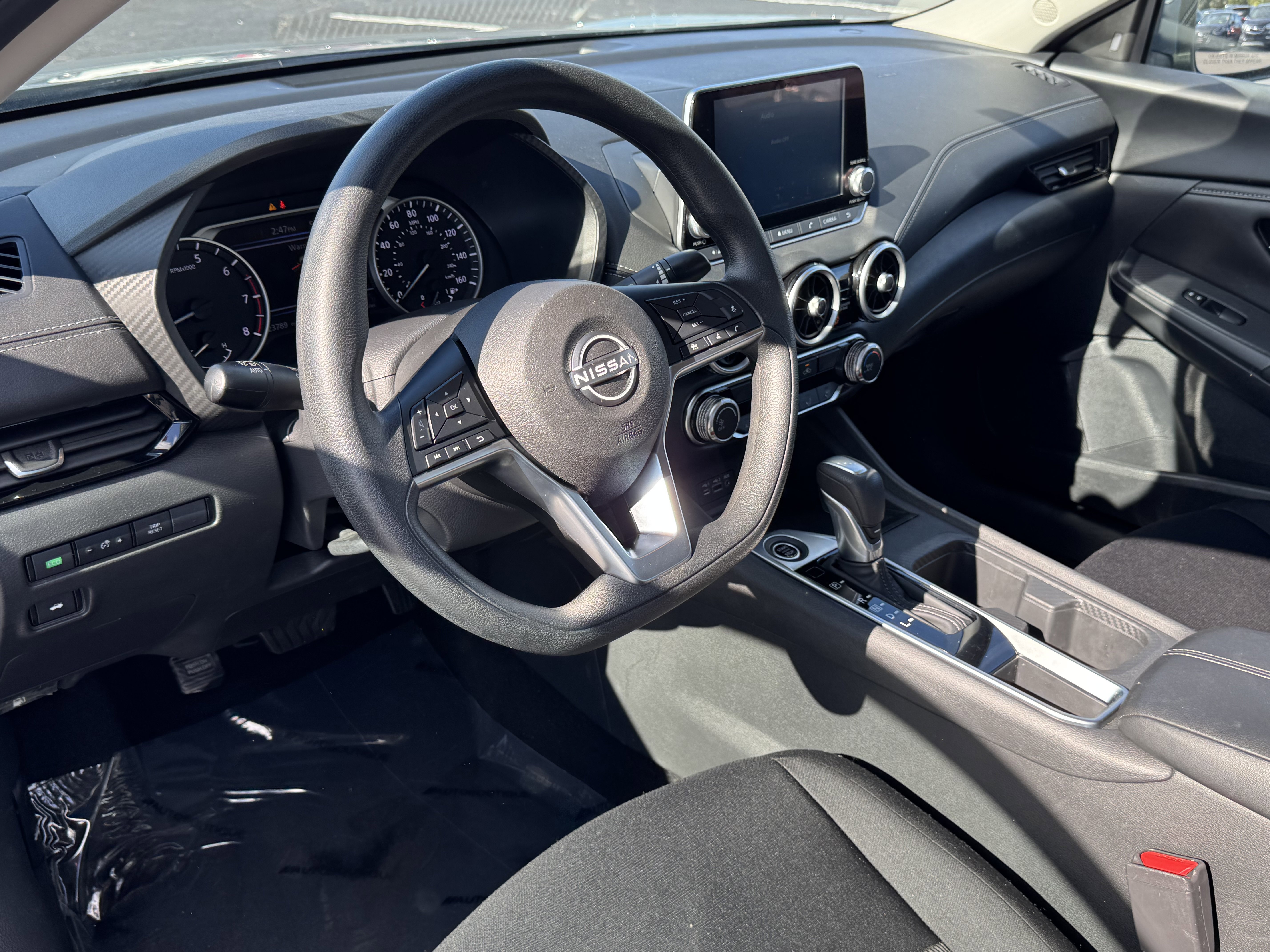 Used 2025 Nissan Sentra SV image 7