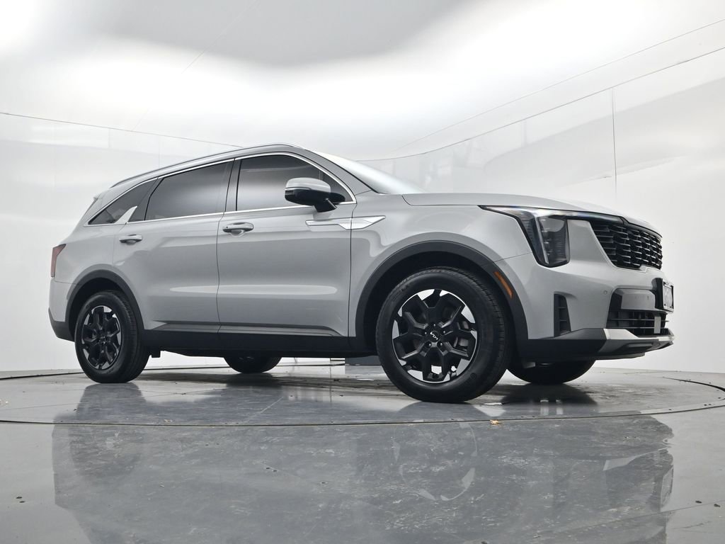 Used 2025 Kia Sorento S w/ Panoramic Sunroof Package image 39