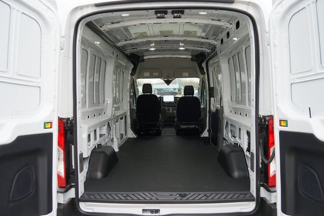 New 2024 Ford E-Transit 148 Medium Roof image 7