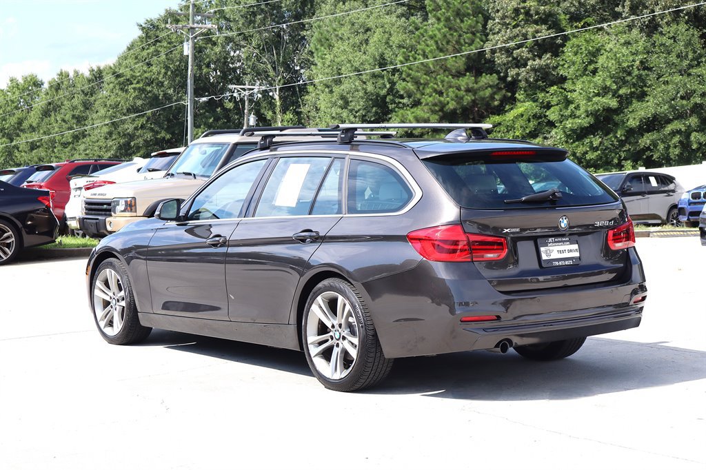 Used 2018 BMW 328d xDrive Wagon AWD/4WD image 5