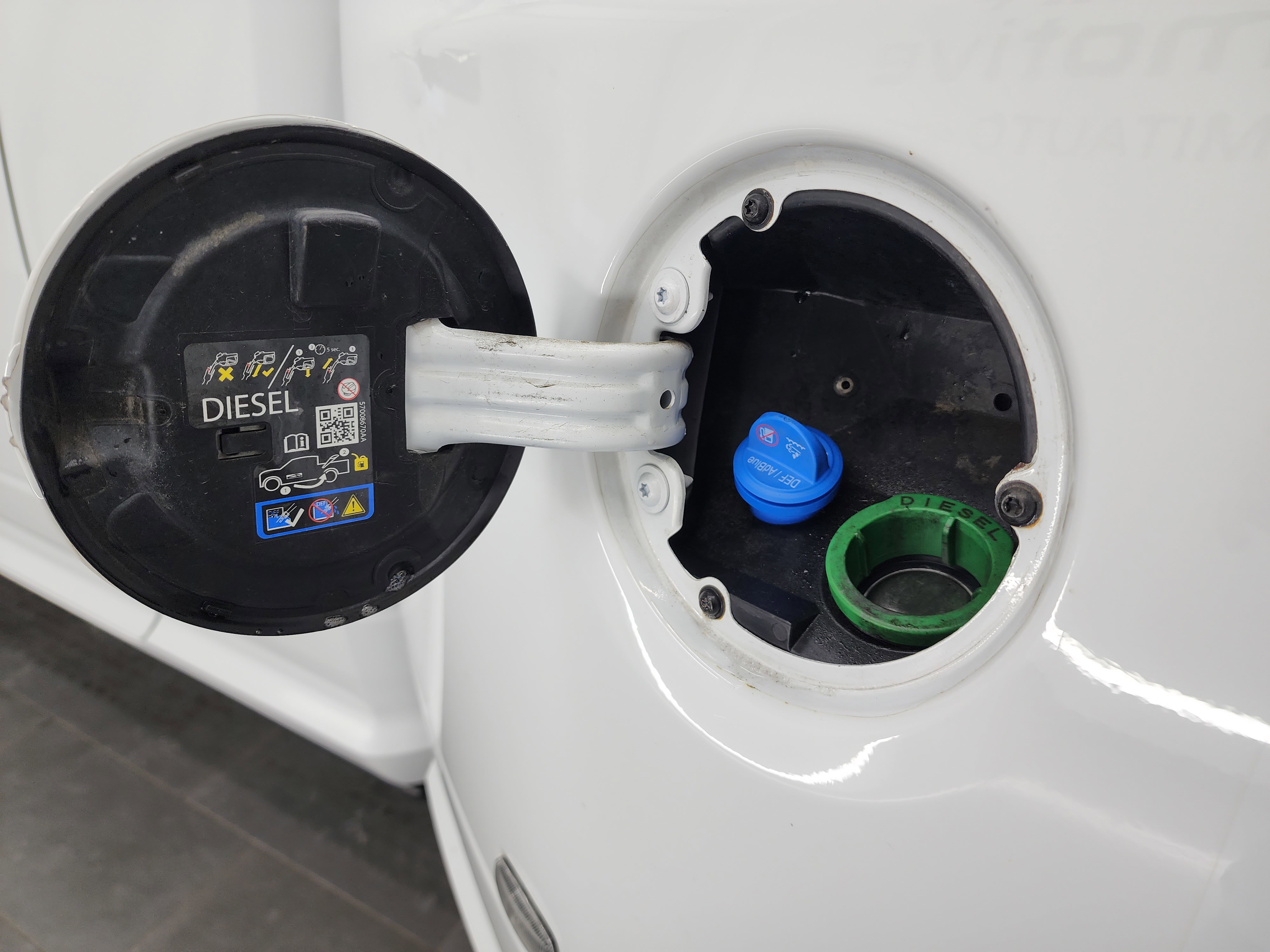 Used 2021 RAM 3500 Laramie image 37