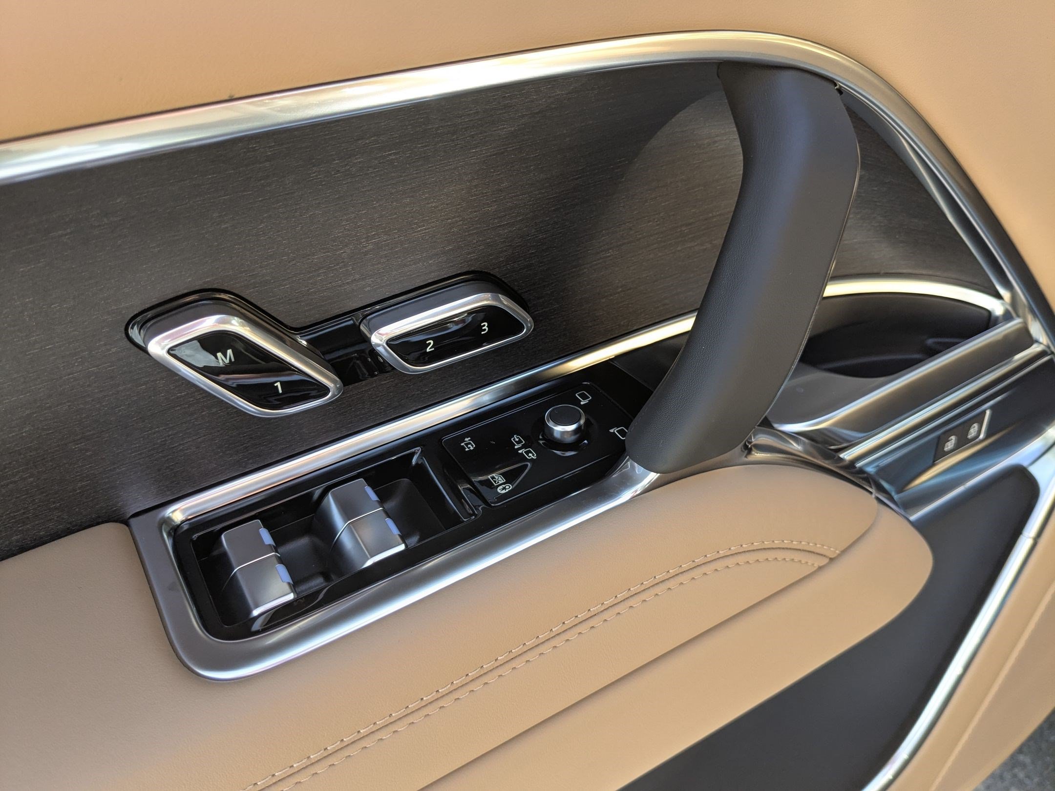 New 2026 Land Rover Range Rover SE AWD/4WD image 13