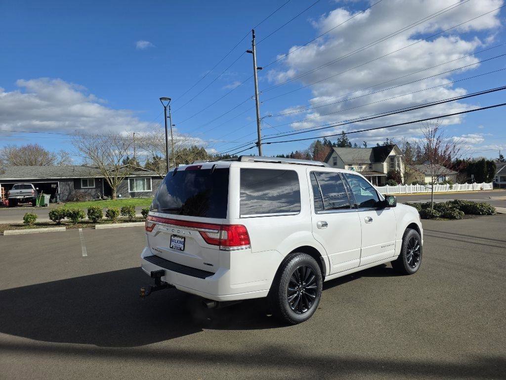 Used 2015 Lincoln Navigator 4WD image 5