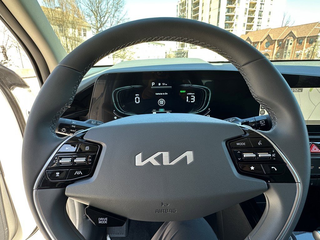 New 2025 Kia Niro EX image 22