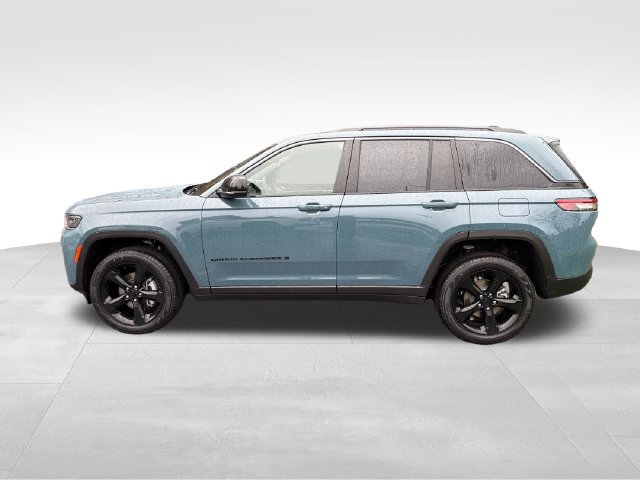New 2026 Jeep Grand Cherokee Limited w/ Limited Altitude Package AWD/4WD image 4