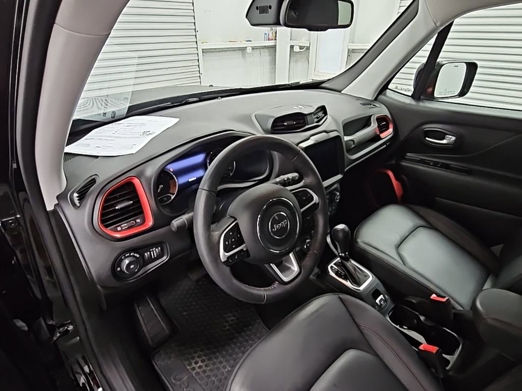 Used 2023 Jeep Renegade Trailhawk w/ Trailhawk Elite Group image 12