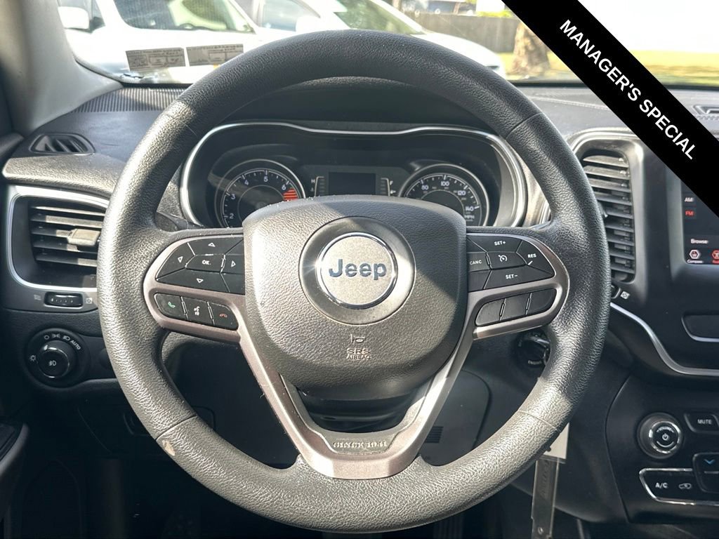 Used 2019 Jeep Cherokee Latitude w/ Popular Appearance Group image 18