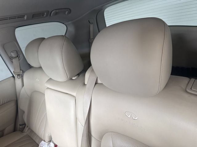 Used 2011 INFINITI QX56 4WD w/ Deluxe Touring Pkg image 9