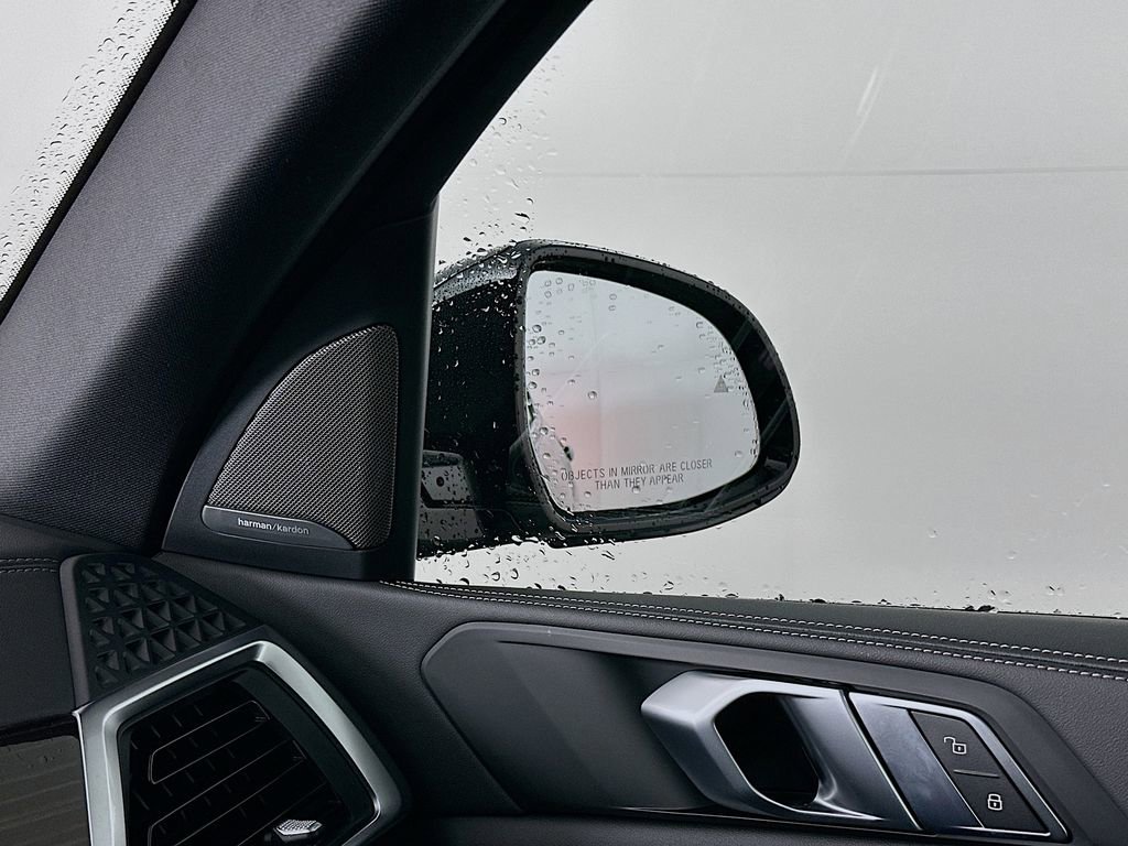 New 2026 BMW X5 xDrive40i w/ M Sport Package image 24