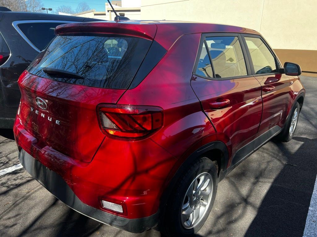 Certified 2023 Hyundai Venue SE image 13