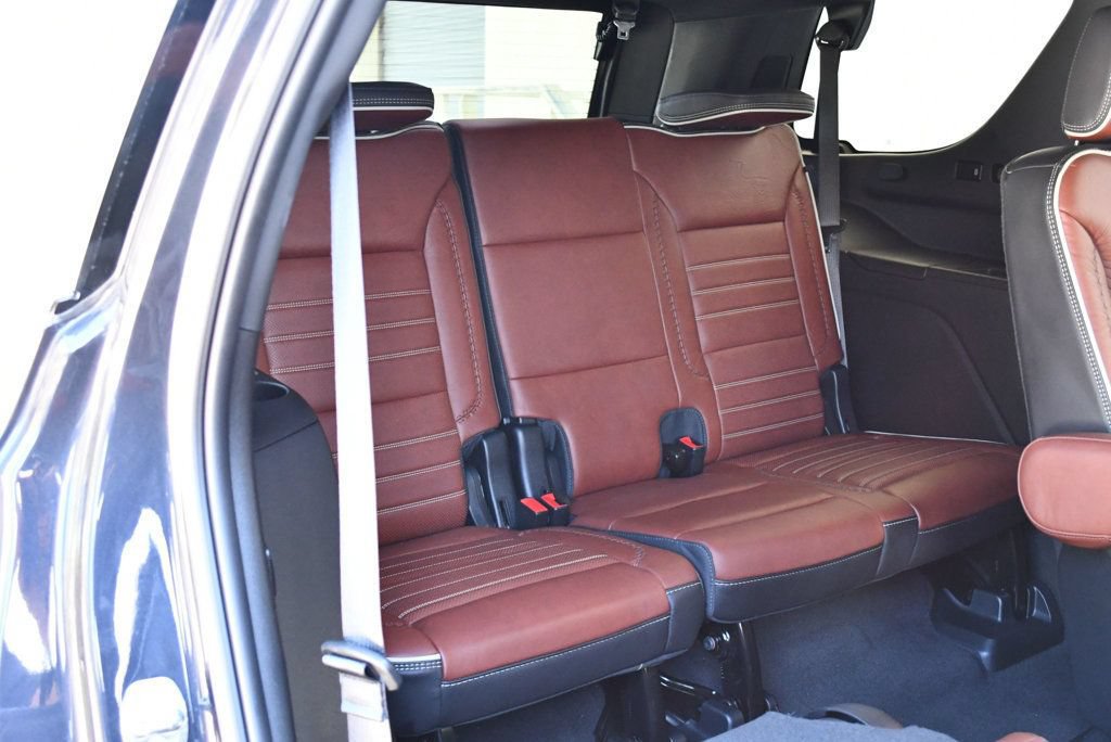 Used 2023 GMC Yukon Denali Ultimate AWD/4WD image 20