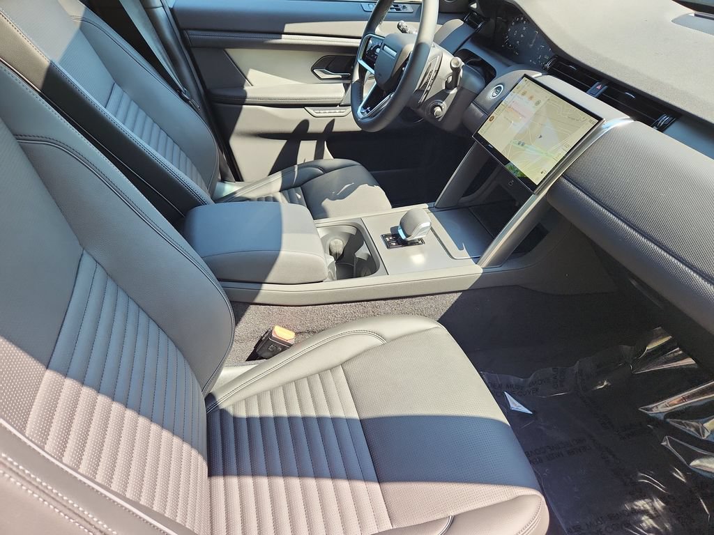 New 2026 Land Rover Discovery Sport Landmark AWD/4WD image 3