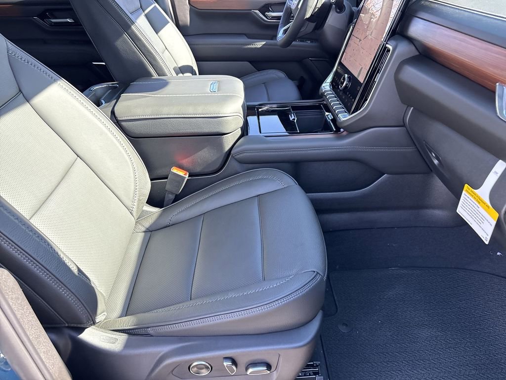 New 2026 GMC Yukon Denali image 28