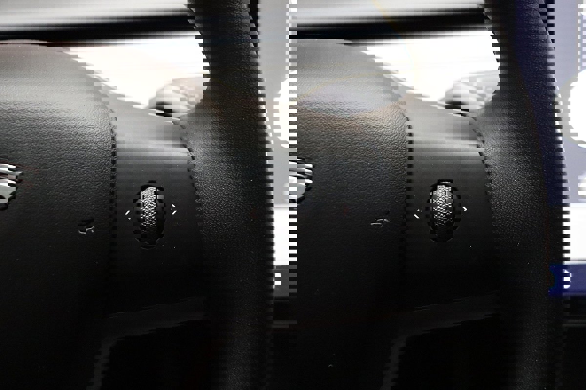 Used 2023 Tesla Model 3 Standard Range image 52