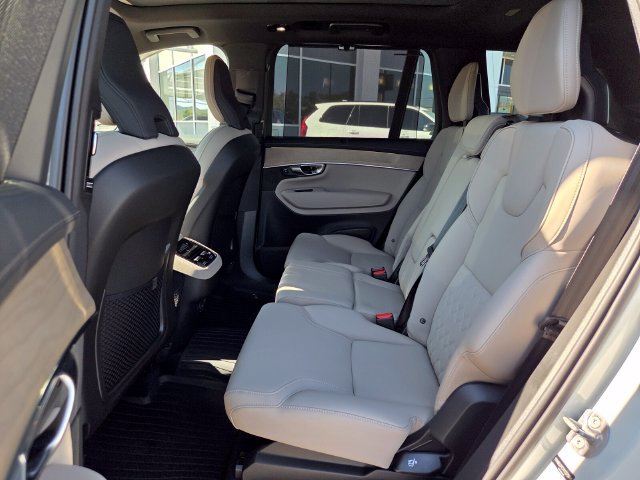 New 2027 Volvo XC90 B6 Plus AWD/4WD image 12
