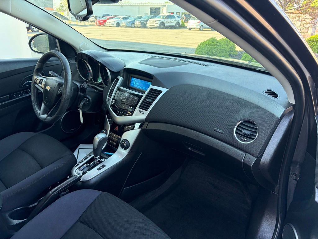 Used 2015 Chevrolet Cruze LT w/ Sun And Sound Package FWD image 24
