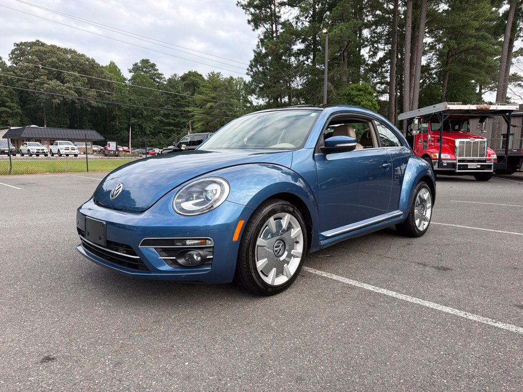 Used 2019 Volkswagen Beetle 2.0T SE w/ SE Premium Package FWD image 2