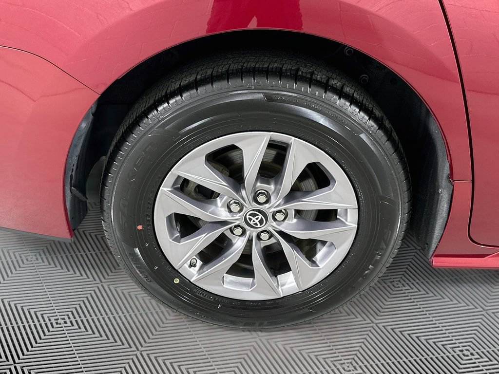 Used 2023 Toyota Sienna XLE AWD/4WD image 27