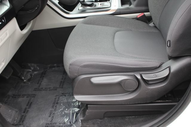 Certified 2024 Kia Carnival LX FWD image 19